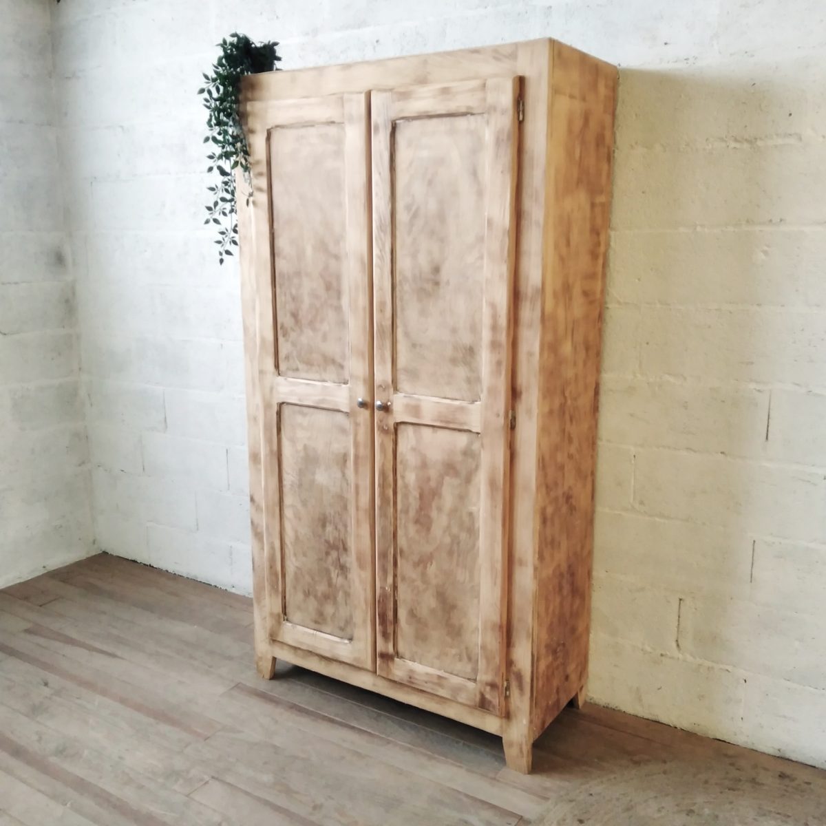 Armoire Parisienne en bois naturel – Image 2