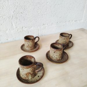 Série de 4 tasses en grès