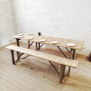 Table de battage et ses bancs