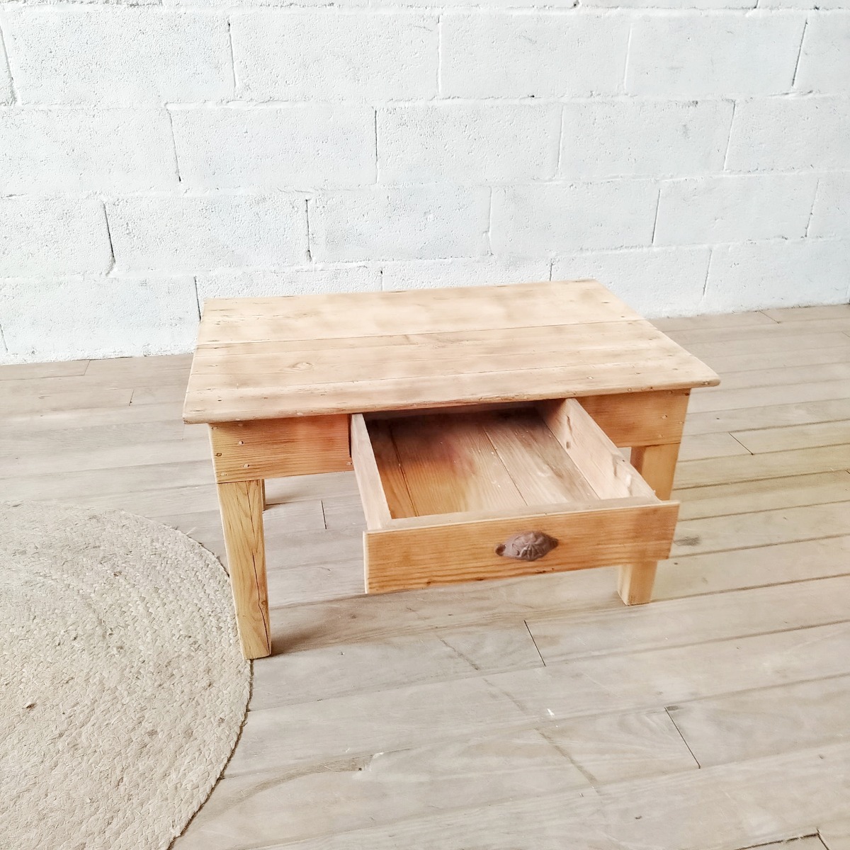 Table basse en bois naturel – Image 4