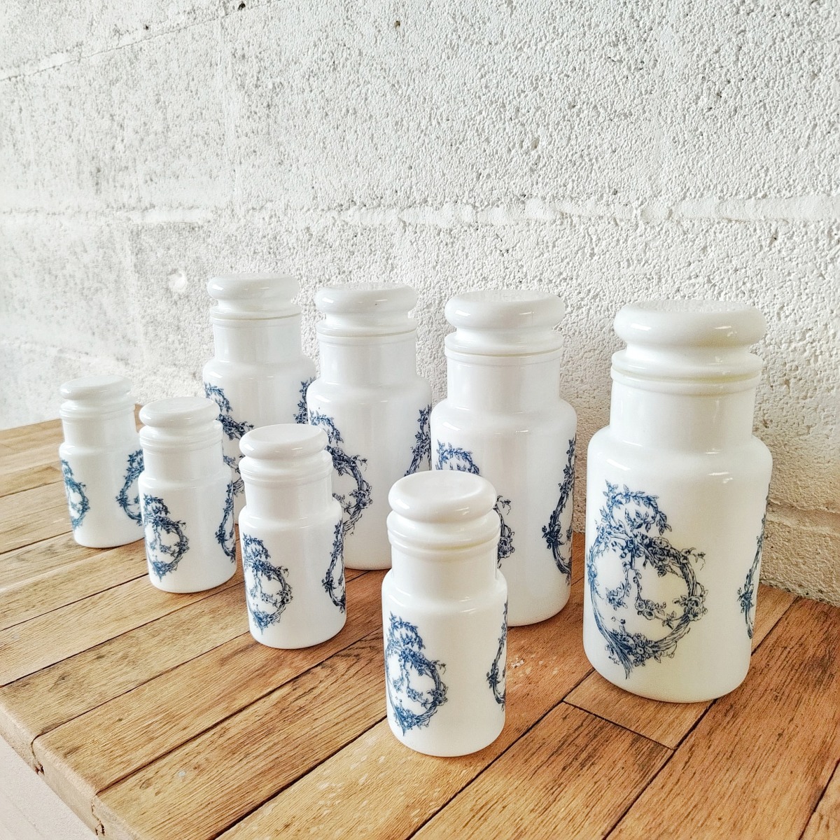 Série de 8 pots d'apothicaire – Image 2