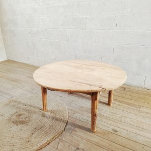Table basse en bois naturel