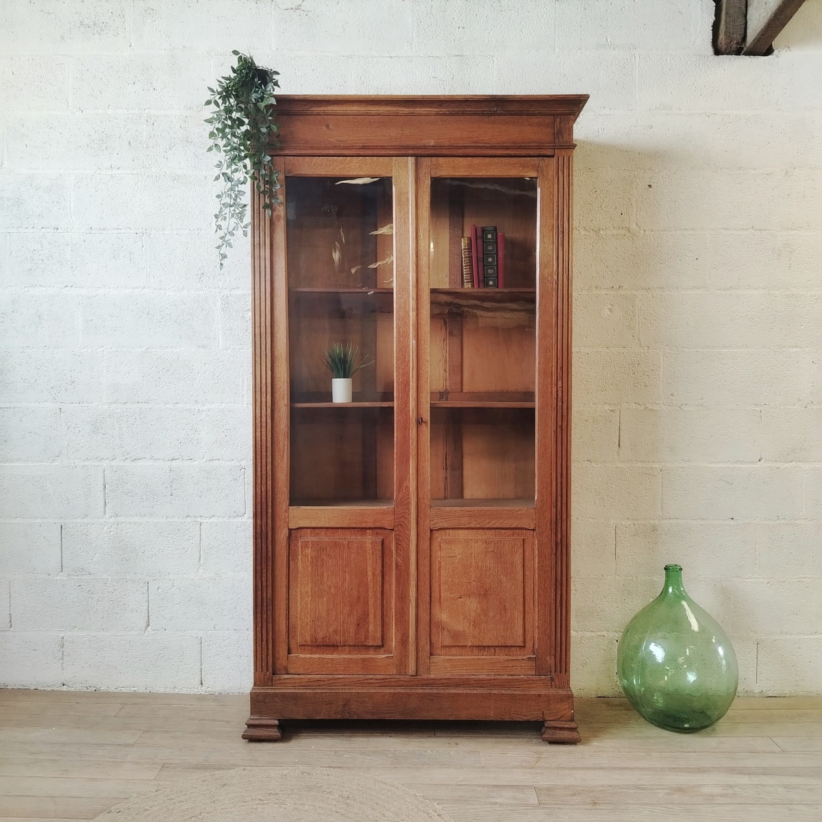 Vitrine bibliothèque en Chêne