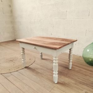 Table basse patinée
