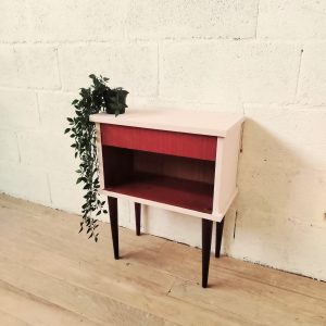 Meuble d'appoint scandinave