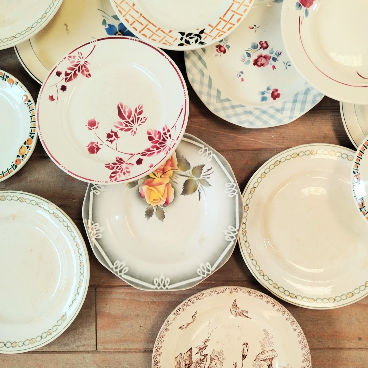 Série de 15 assiettes anciennes dépareillées – Image 4