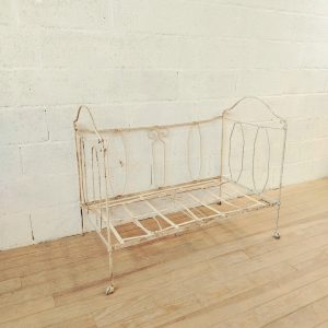Lit banquette en fer forgé