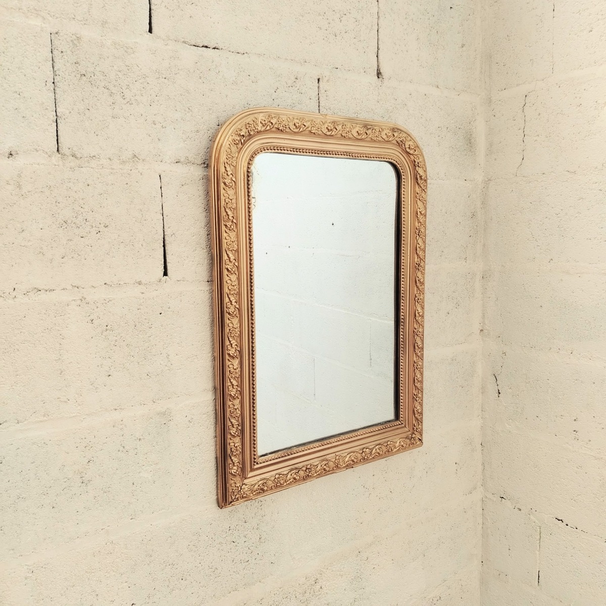Miroir doré ancien