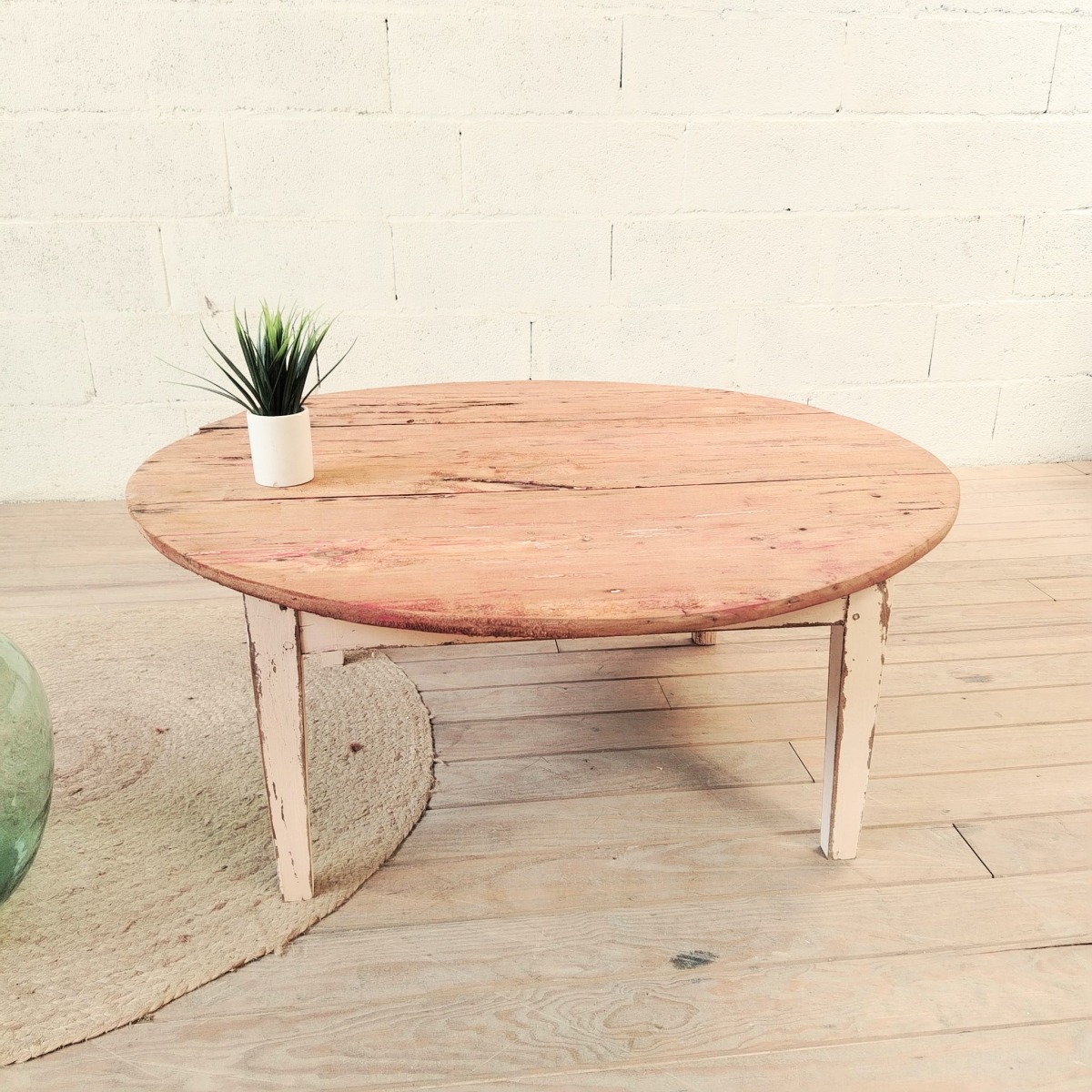 Table basse ronde patinée – Image 3