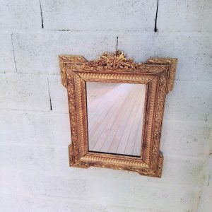 Miroir doré ancien