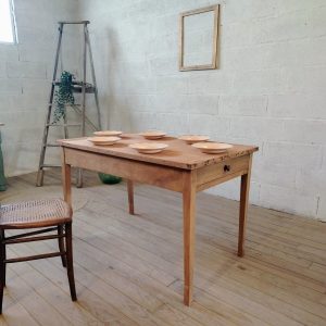 Table de ferme en bois naturel