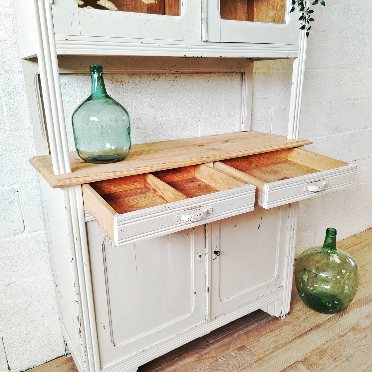 Buffet de cuisine patiné – Image 6