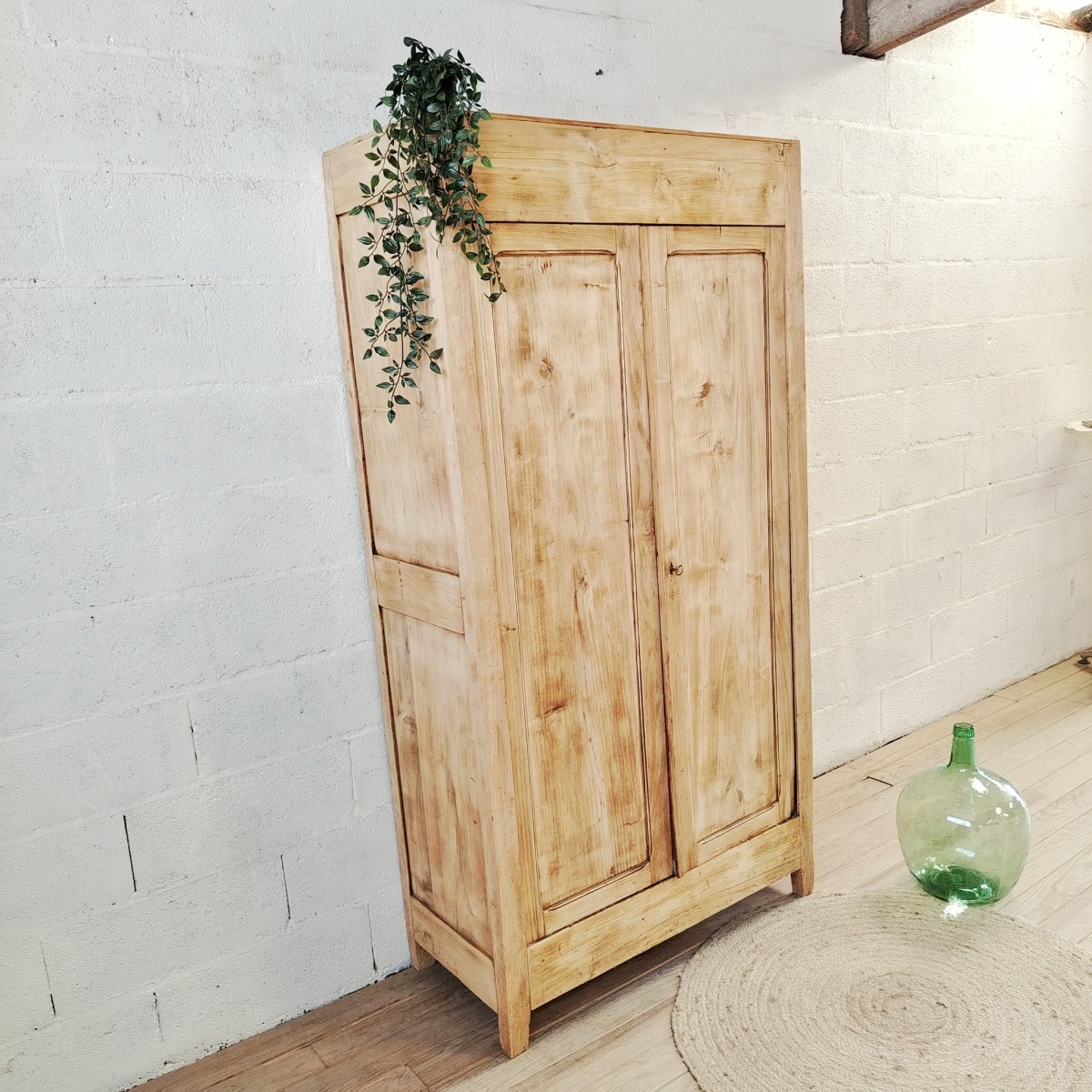 Armoire parisienne en bois naturel – Image 5