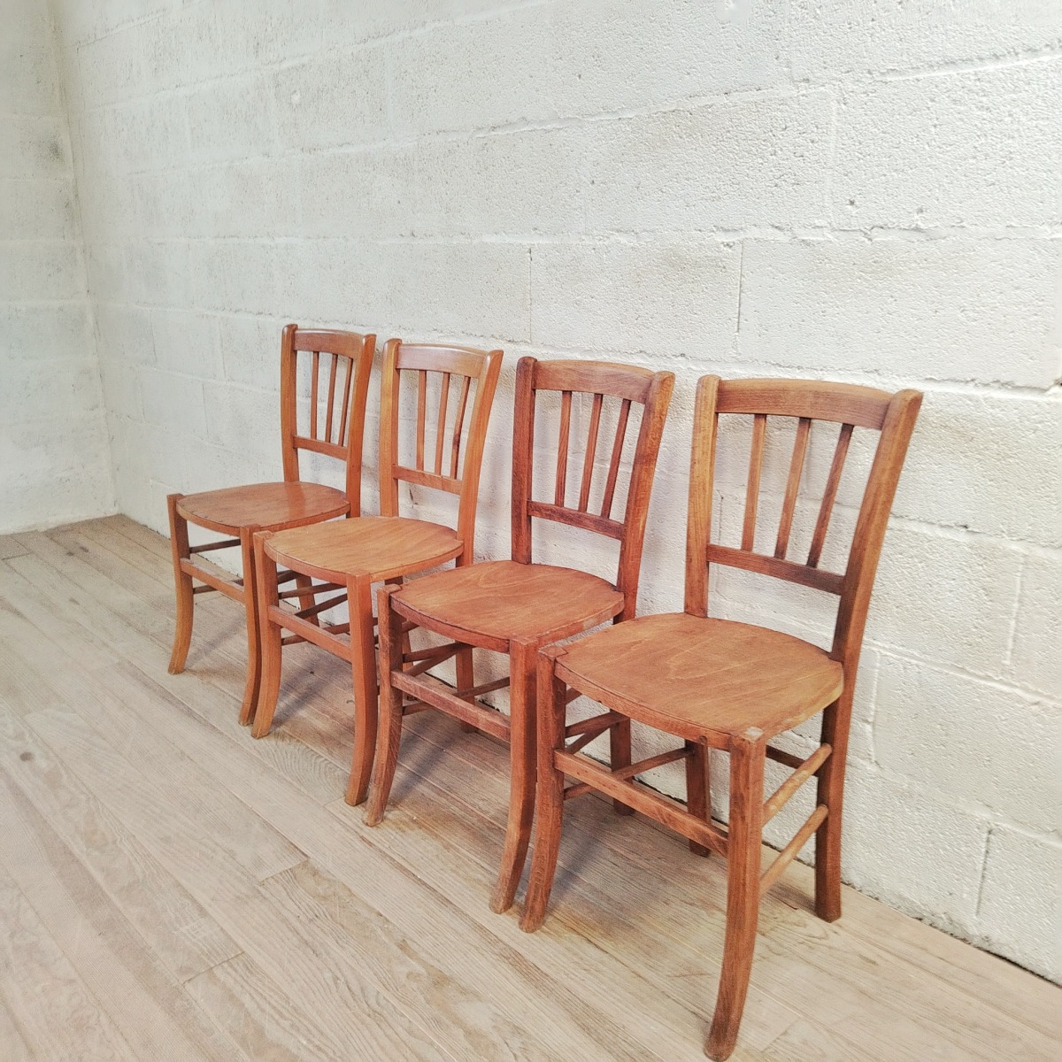 Série de 4 chaises Bistrot Luterma – Image 2