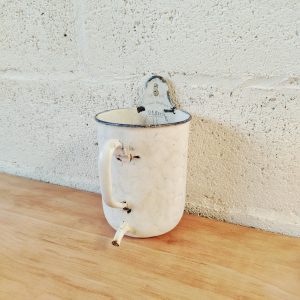 Pot en tôle émaillée