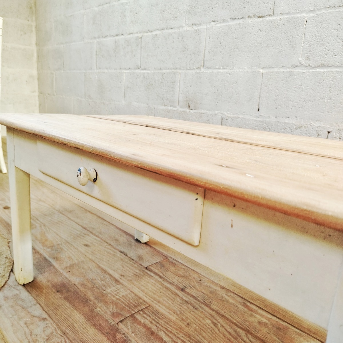 Table basse patinée – Image 3