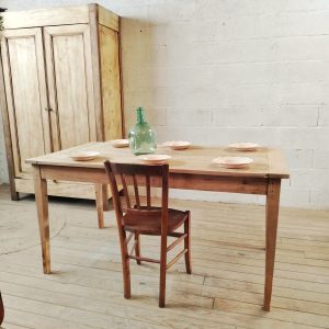 Table de ferme en cerisier