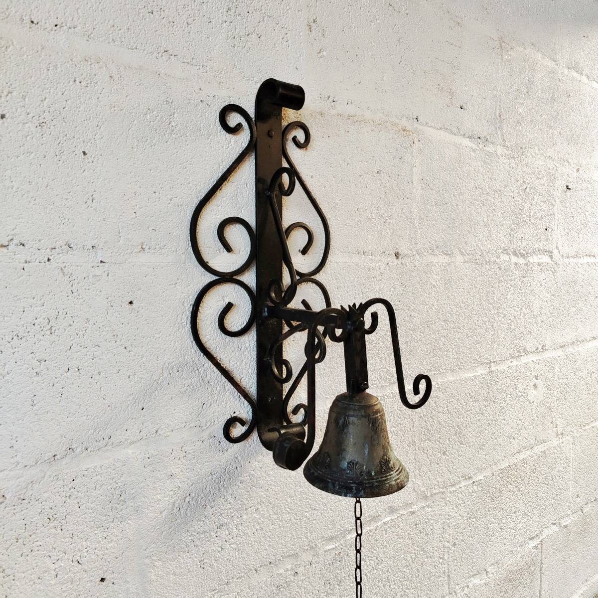Cloche de maison ancienne – Image 4