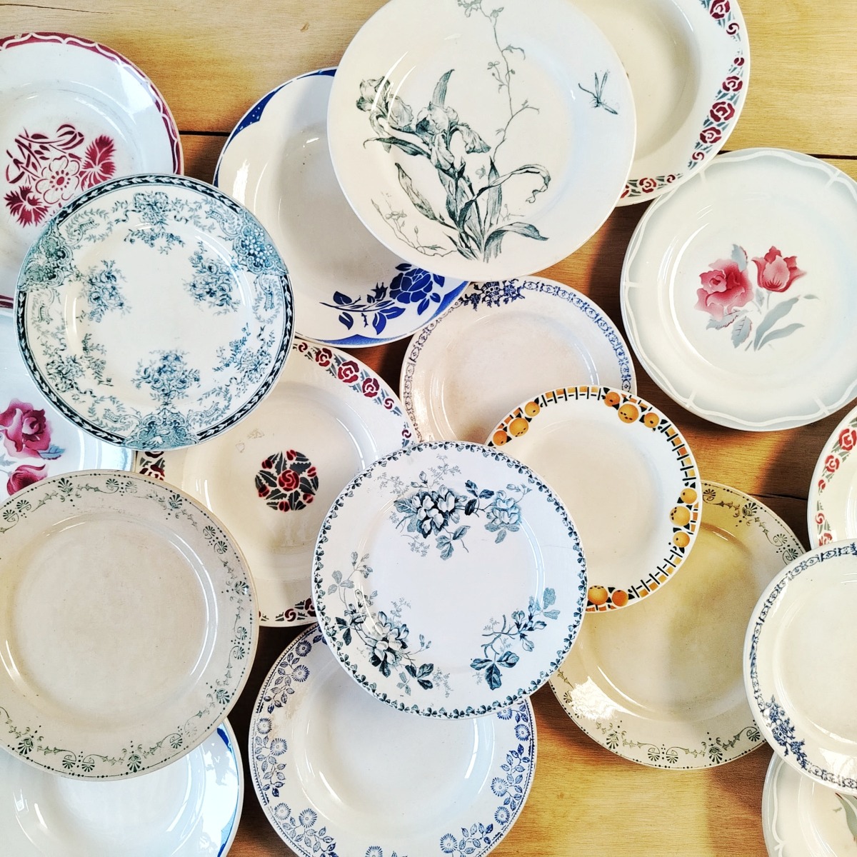 Lot de 20 assiettes anciennes dépareillés