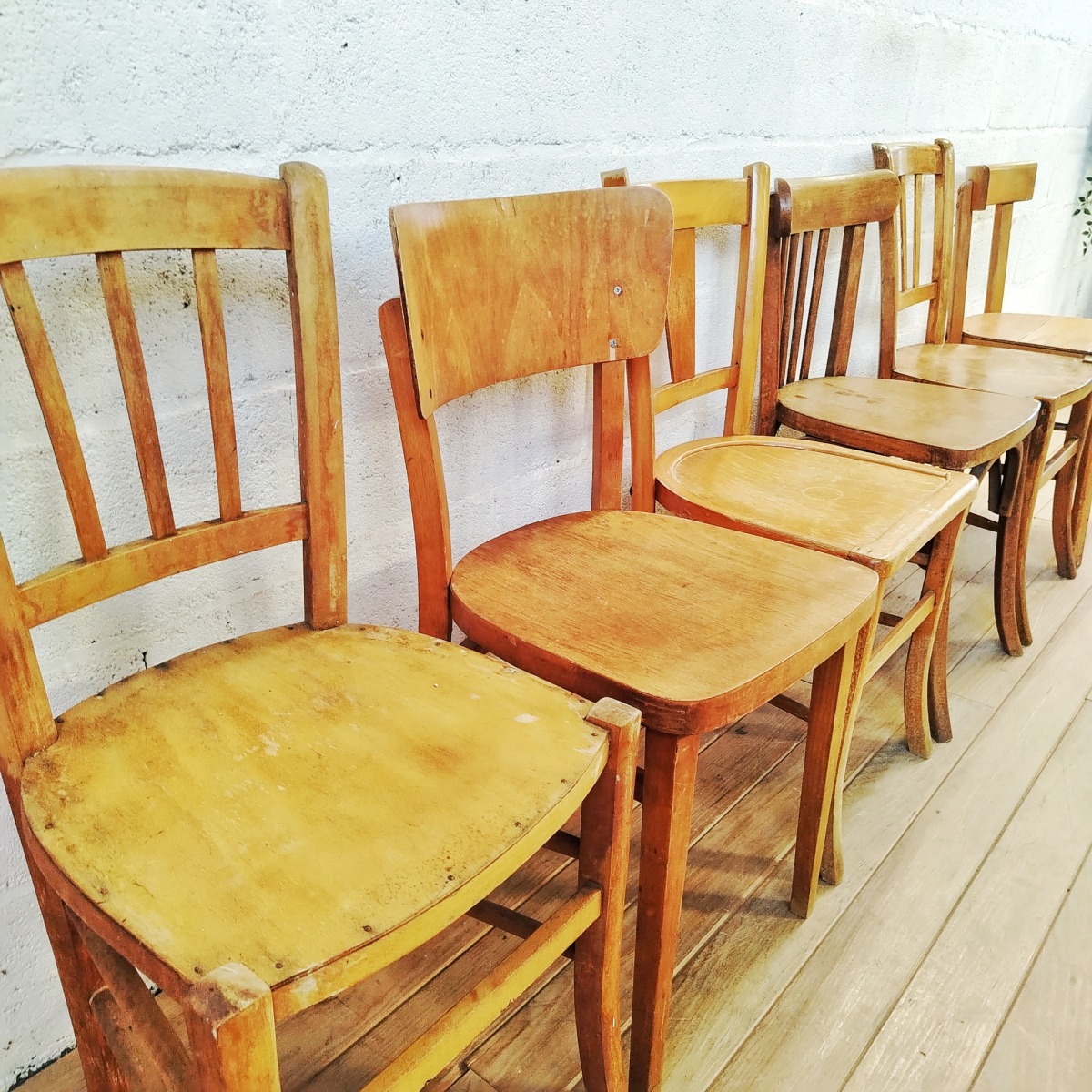 Série de 6 chaises Bistrot dépareillées – Image 3