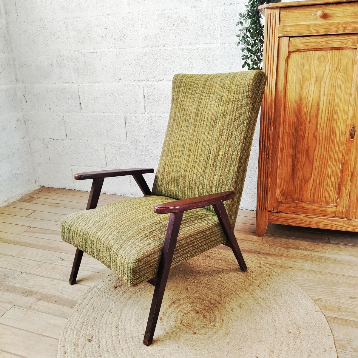 Fauteuil vintage pieds compas