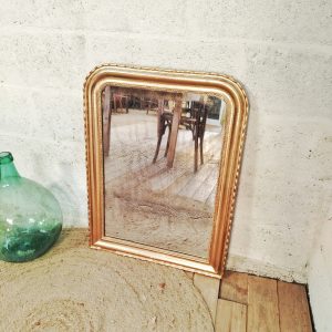 Miroir doré ancien